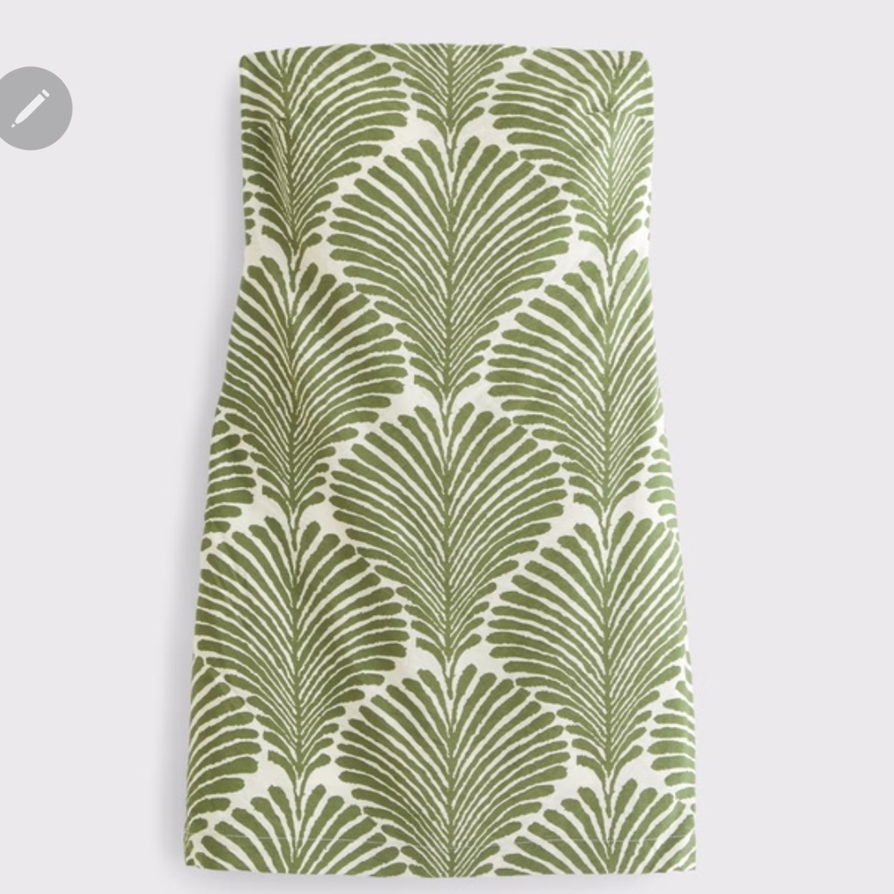 Abercrombie & Fitch Green and White Skort